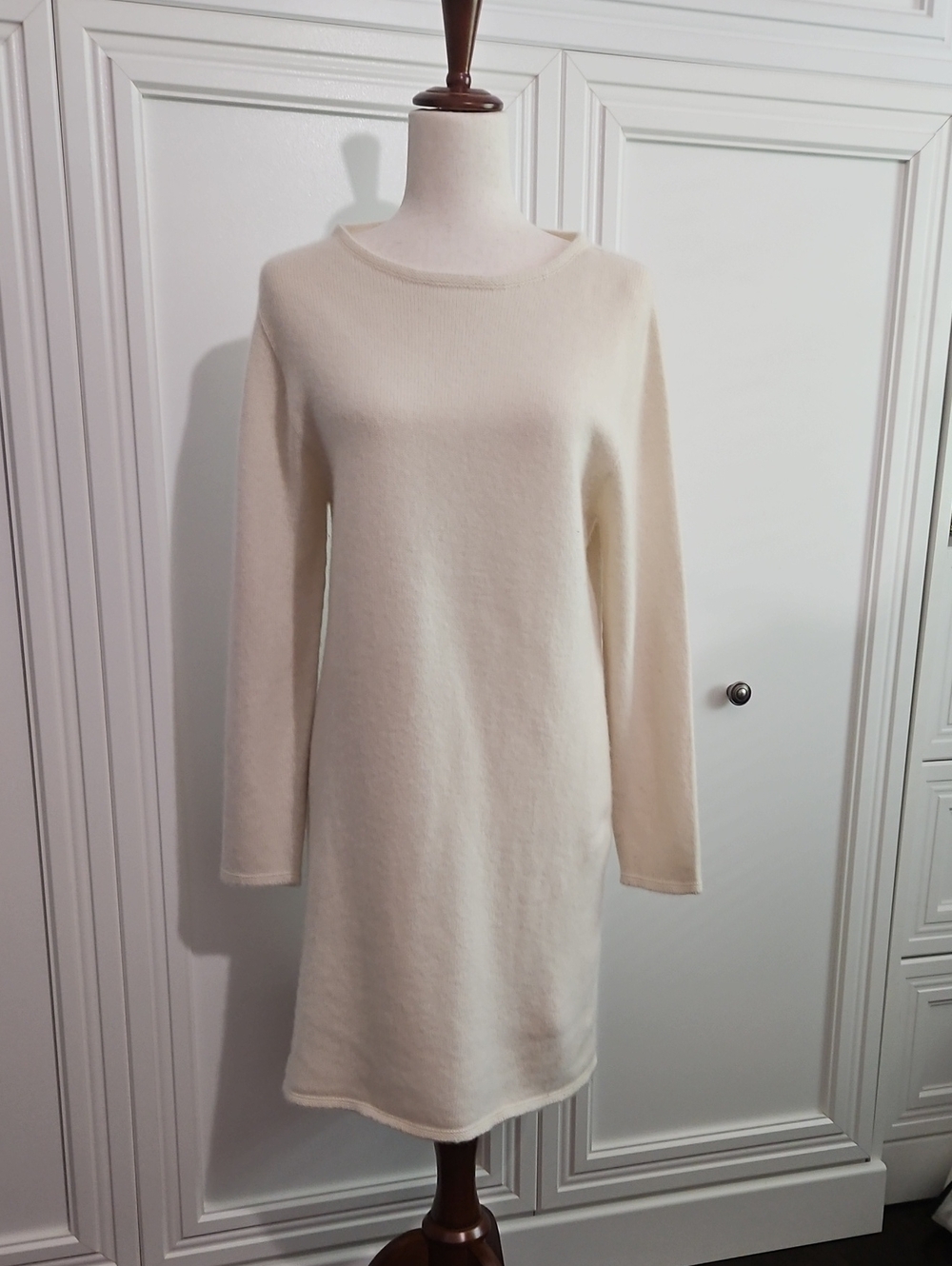 Classic Cream Cashmere Long-Sleeve Knit Dress